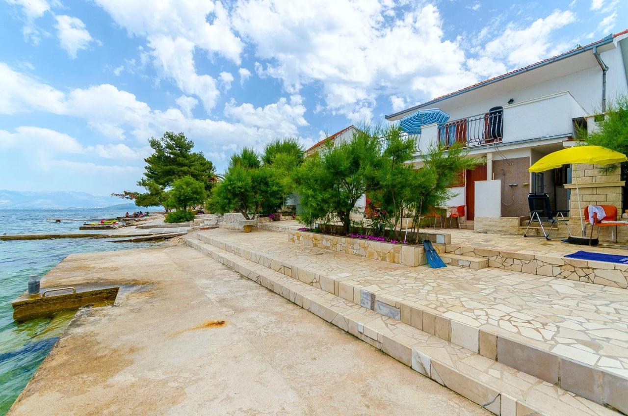 Apartments Marijana Трогир Екстериор снимка