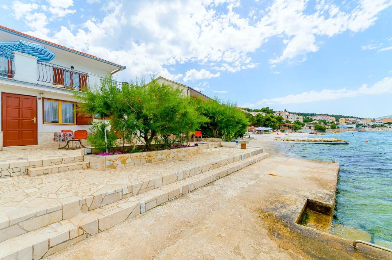 Apartments Marijana Трогир Екстериор снимка