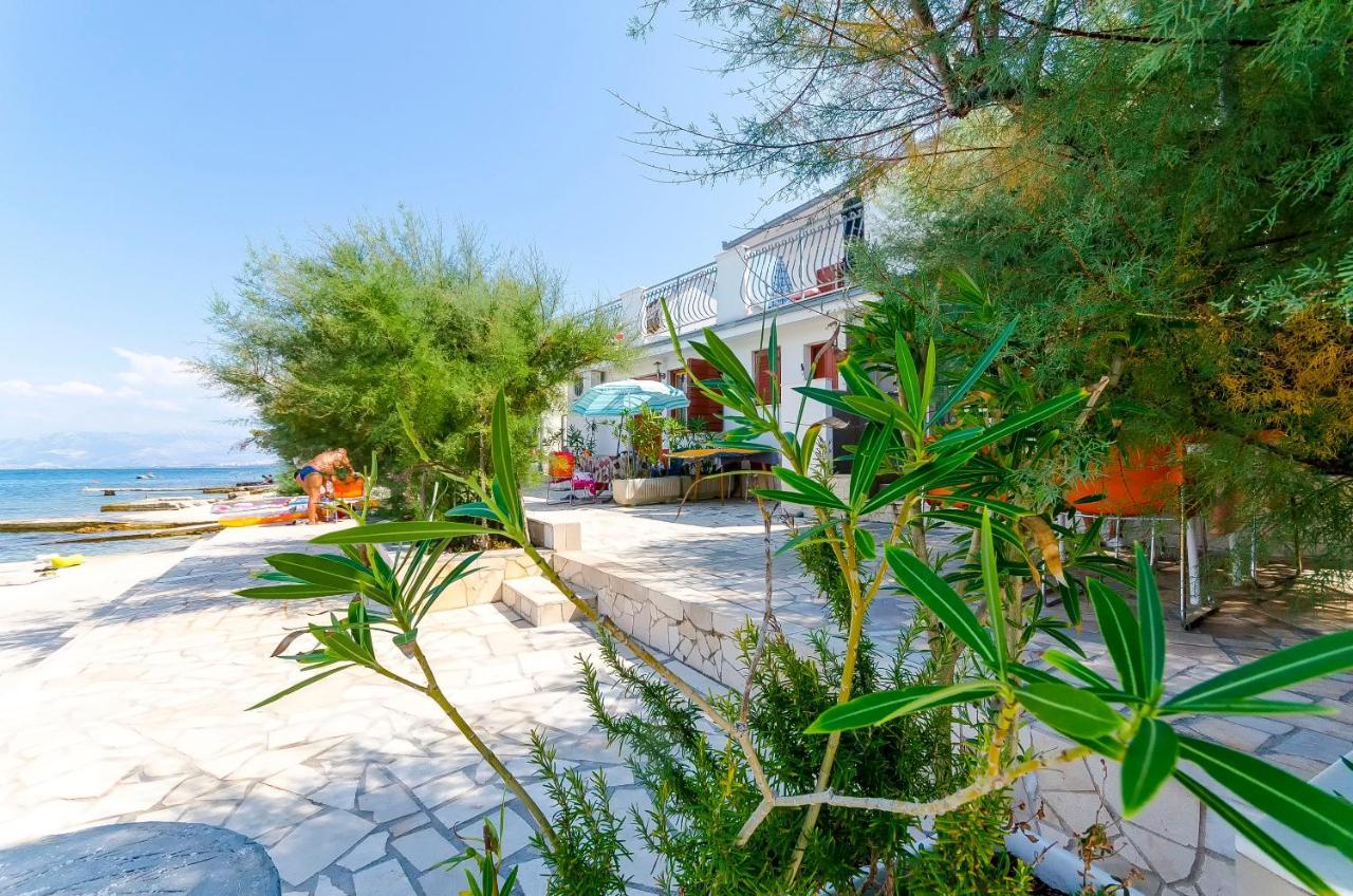 Apartments Marijana Трогир Екстериор снимка