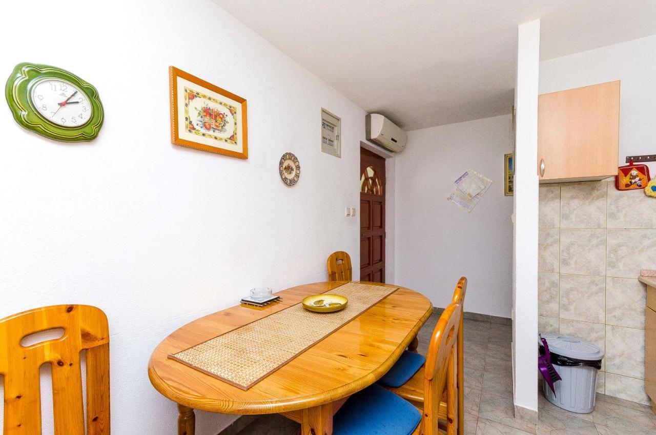 Apartments Marijana Трогир Екстериор снимка