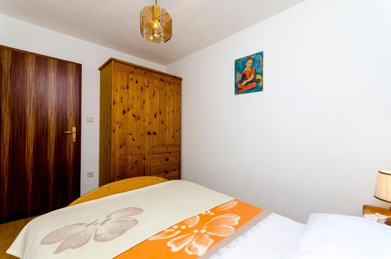 Apartments Marijana Трогир Екстериор снимка