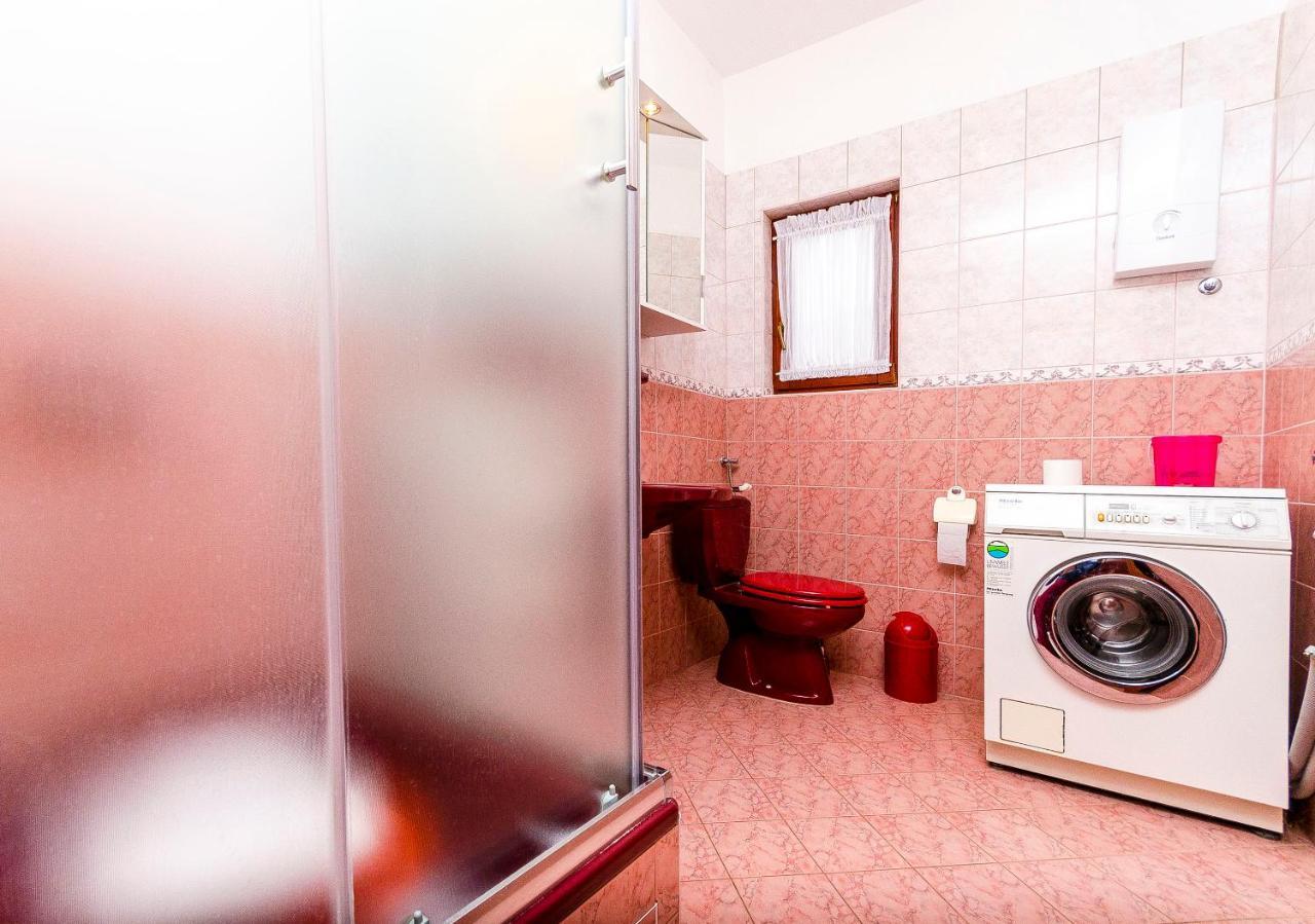 Apartments Marijana Трогир Екстериор снимка