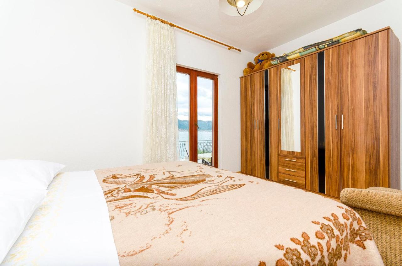 Apartments Marijana Трогир Екстериор снимка