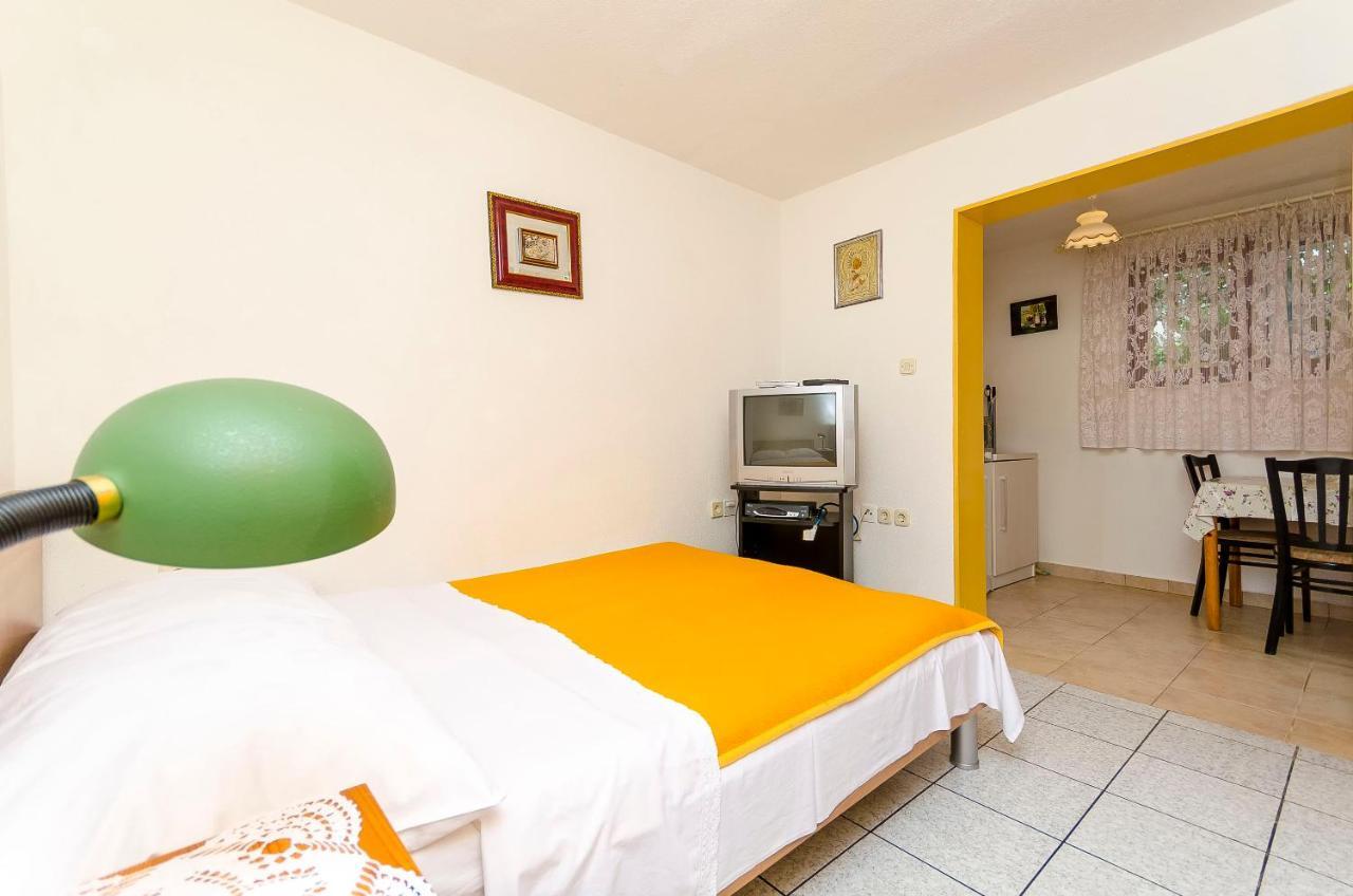 Apartments Marijana Трогир Екстериор снимка