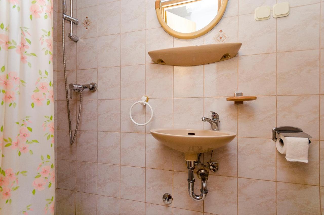 Apartments Marijana Трогир Екстериор снимка