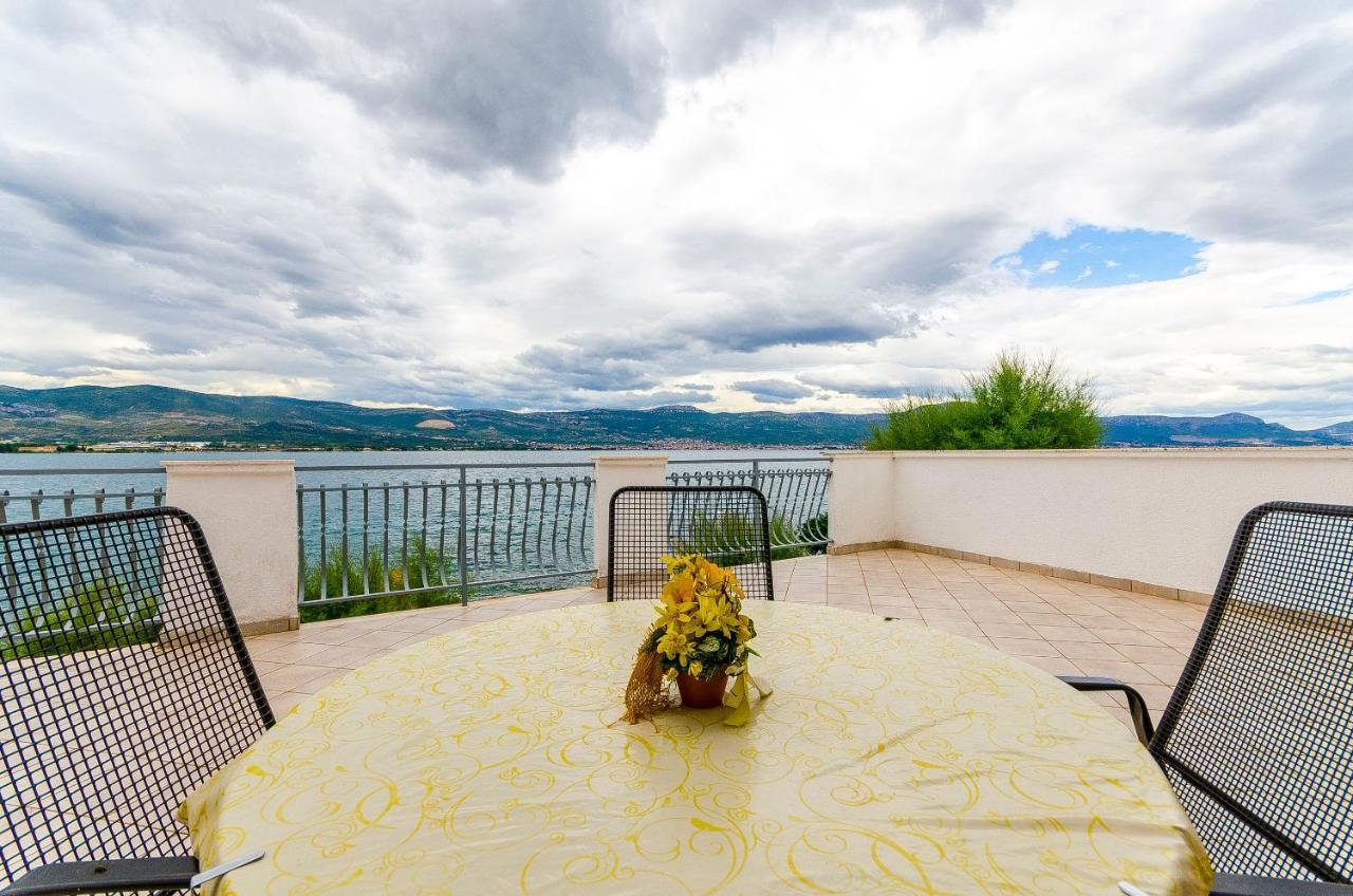 Apartments Marijana Трогир Екстериор снимка